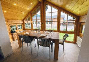 Gemütliche Alpenwohnung mit Balkon & Bergblick nahe Neuschwanstein ideal für Familien & Gruppen für gemeinsame Momente
