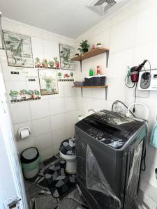 8 spatial condo near downtown, coffee shop, SNR, Sm, hospital, Schools 2b fully furnished