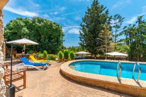 Finca So na Sopa con piscina y un precioso jardín