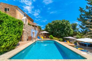 Finca So na Sopa con piscina y un precioso jardín