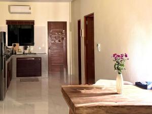 Quiet Design Villa with Sea View & Greenery