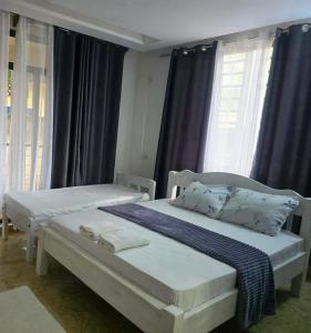 Diana Kikis Homes