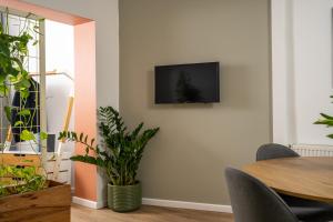 Central Garden by Urbanesq - Completely renovated 2026