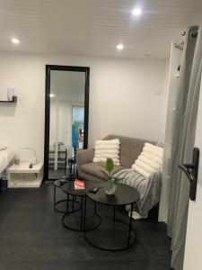 Maison complete proche circuit centre ville 8 a 10 personnes 4 chambres 2 salle de bain