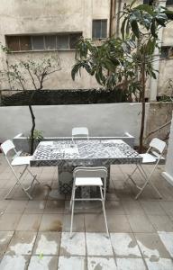 Phaedrus Living Artotines Urban Residence