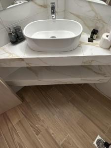 Phaedrus Living Artotines Urban Residence