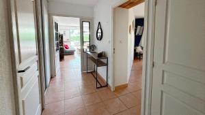 T2 Peaceful Pine forest Swimming pool Tennis AC