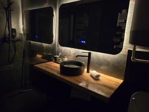 Legenda Lotrilor - Căsuțe & Glamping Brezoi