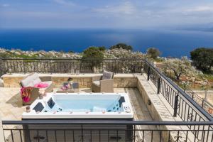 Marias panoramic seaview Villa