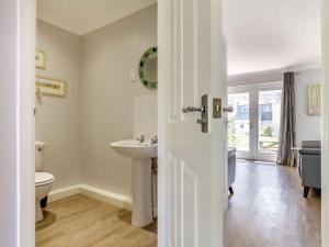 3 Bed in Falmouth oc-89103