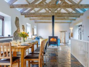 6 Bed in Looe oc-86136