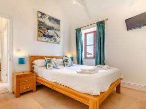 3 Bed in Penzance oc-36259