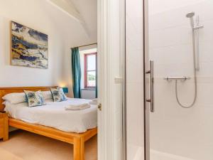 3 Bed in Penzance oc-36259