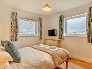 2 Bed in Newquay oc-73960