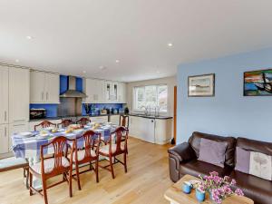4 Bed in Bude oc-50591