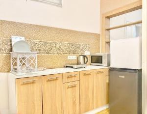 Viktoriya apart on Virmenska