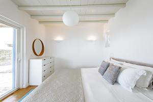 Villa Hera Milos 4 Bedrooms Madrakia Village
