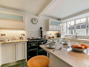 6 Bed in Fowey oc-75581