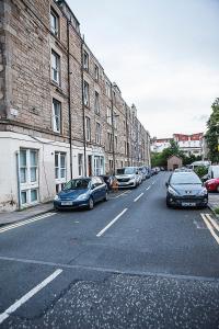 Charming Leith Retreat - walk to the shore