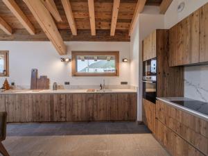 Chalet contemporain avec sauna et terrasse à Morzine - FR-1-754-105