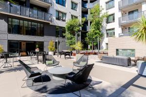 Santa Clara 1br w gym pool lounge nr tech HQs SFO-1403