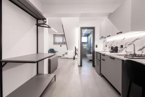 La Boheme modern living