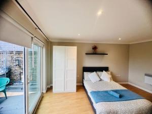 London Terrace House Elite