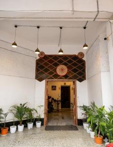 M D Guest House