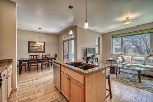 Dog Friendly- Downtown Salida