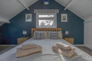 Sandpipers, Spacious coastal bungalow Crabpot Cottages, Sheringham