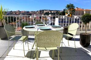 Sea View Terrace Penthouse Garage Walk to the Palais