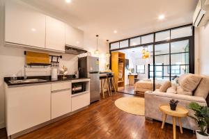 Renn Stay Sukhumvit l 3 ppl 2 bed l 8 min walk to BTS Asoke