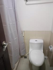 Resort Inspired Condo easy access to NAIA Terminal 1 near Okada & COD