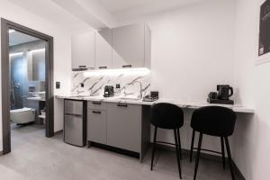 La Boheme modern living