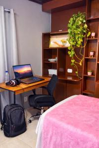 Smart Suíte 105 - com Piscina, Home Office, Ar-condicionado, WiFi prox shopping