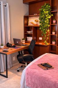 Smart Suíte 105 - com Piscina, Home Office, Ar-condicionado, WiFi prox shopping