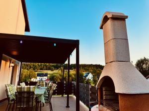 Großes Ferienhaus für 12 -17 Personen mit Whirlpool - Spielzimmer und Garten