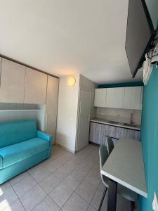 Acquamarina B & M sea apartment