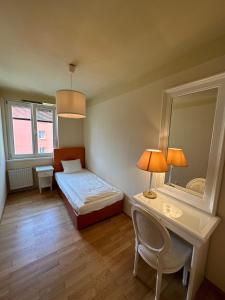 3BR, 5 Beds, Sofa 2P, 5min U4,U6 Schönbrunn
