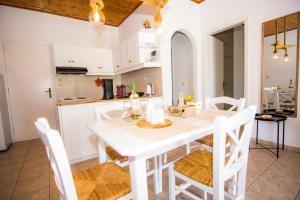 Serenity Apartments by Konnect, Next to the Beach