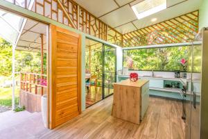 Villa del Alma - Natural Pool, AC, Walk to Beach