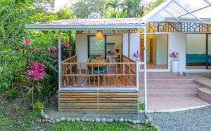 Villa del Alma - Natural Pool, AC, Walk to Beach