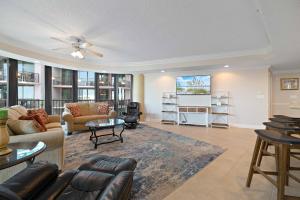 Lighthouse on the Bay Unit 2411