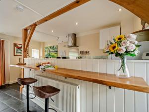 1 Bed in Llandeloy 92673