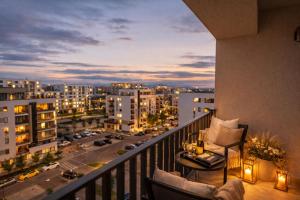 Apart B&V 706 Coresi - Balcony Apartment with Parking