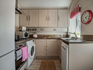 2 Bed in Swanage 92463