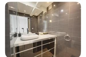 Escapade Palm Beach Cannes à 50 m de la mer 4 personnes