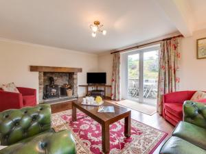 3 Bed in Upper Cwmtwrch BN172