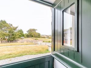 3 Bed in Hundleton 44349