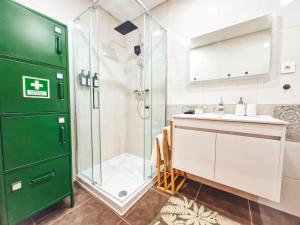 Modern 2-Bedroom Apartment in the Heart of Braga